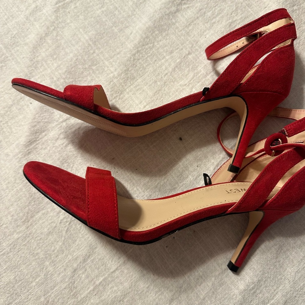 Nine West Red Strappy Heels
B7 - Picture 3 of 7